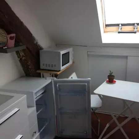 Petit Studio Independant A Paris * Париж